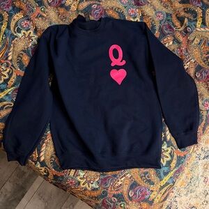Queen of Hearts navy crew neck
